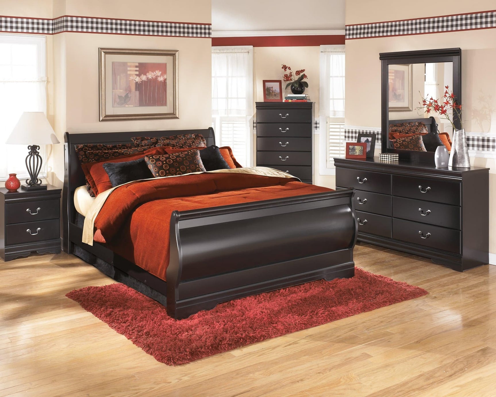 Huey Vineyard Black Queen Sleigh Bed front view