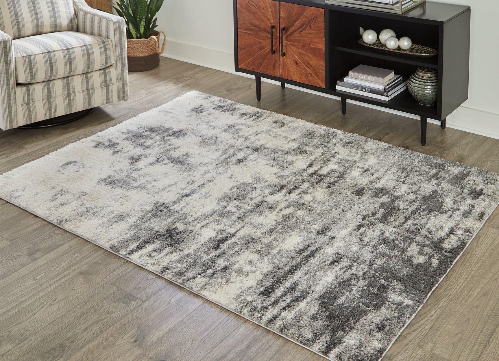 Gerdie Cream and Gray rug laid flat showing abstract pattern