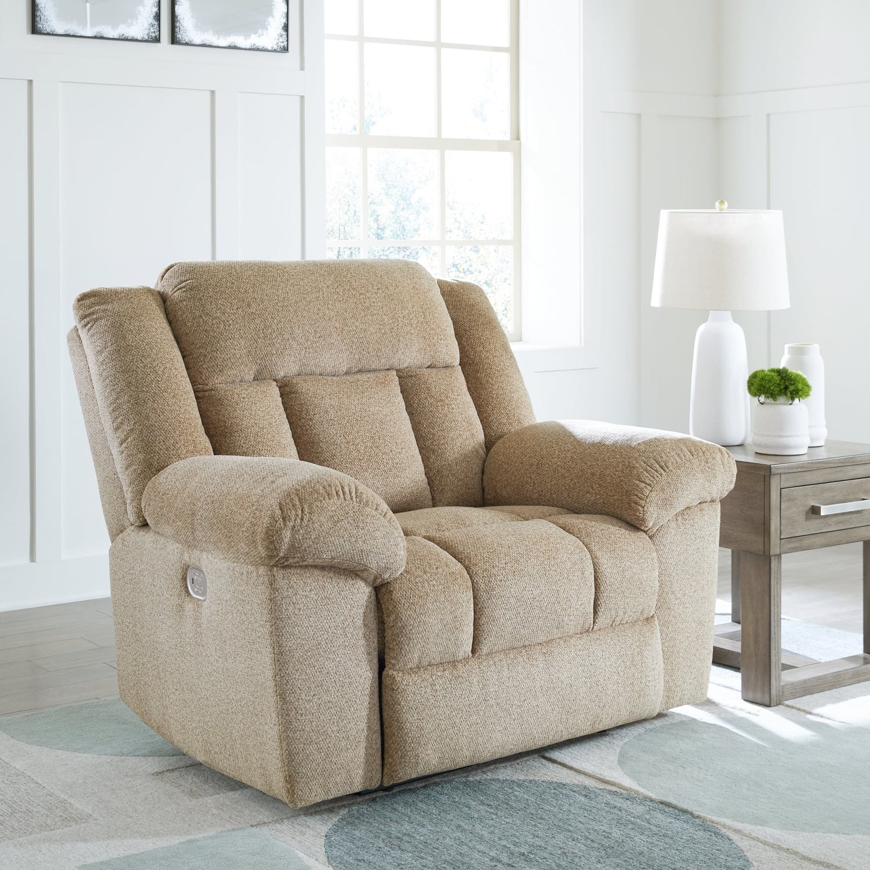 Tip-off Wheat Chenille Power Recliner front view