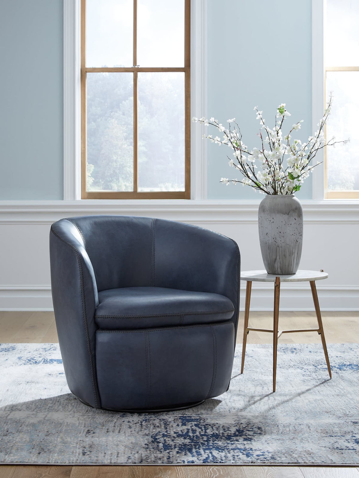 Kierreys Ocean swivel chair front angle