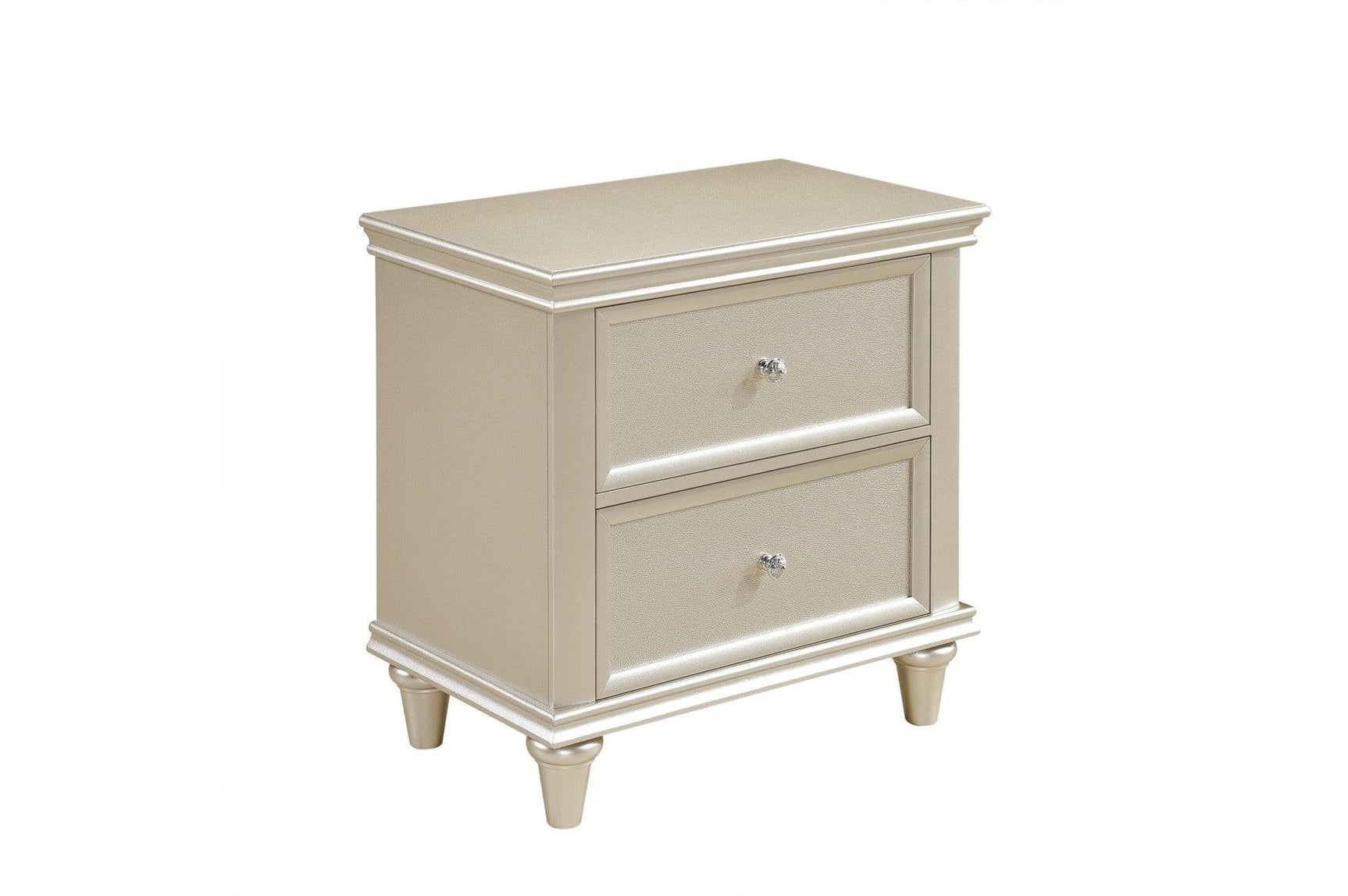 Mirror included with Celandine Pearl Bedroom Set