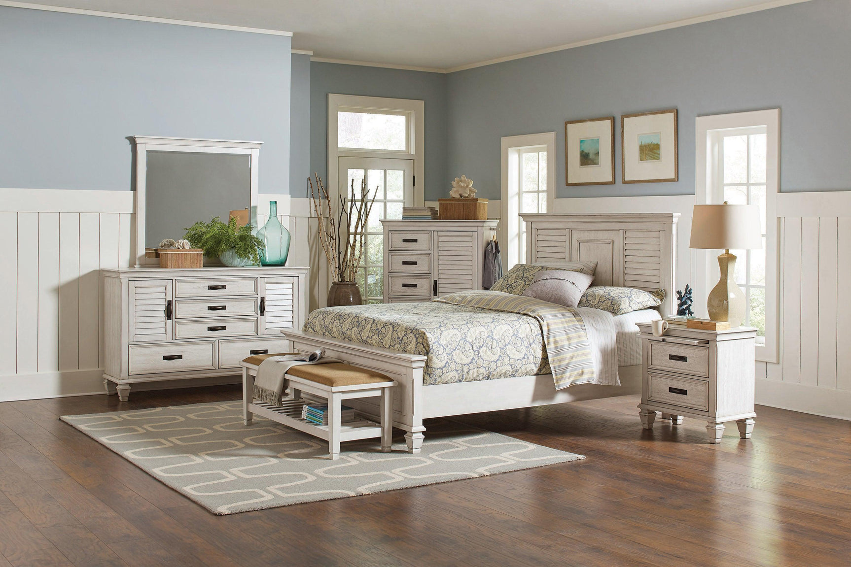 Franco 5-Drawer Chest Antique White drawer detail