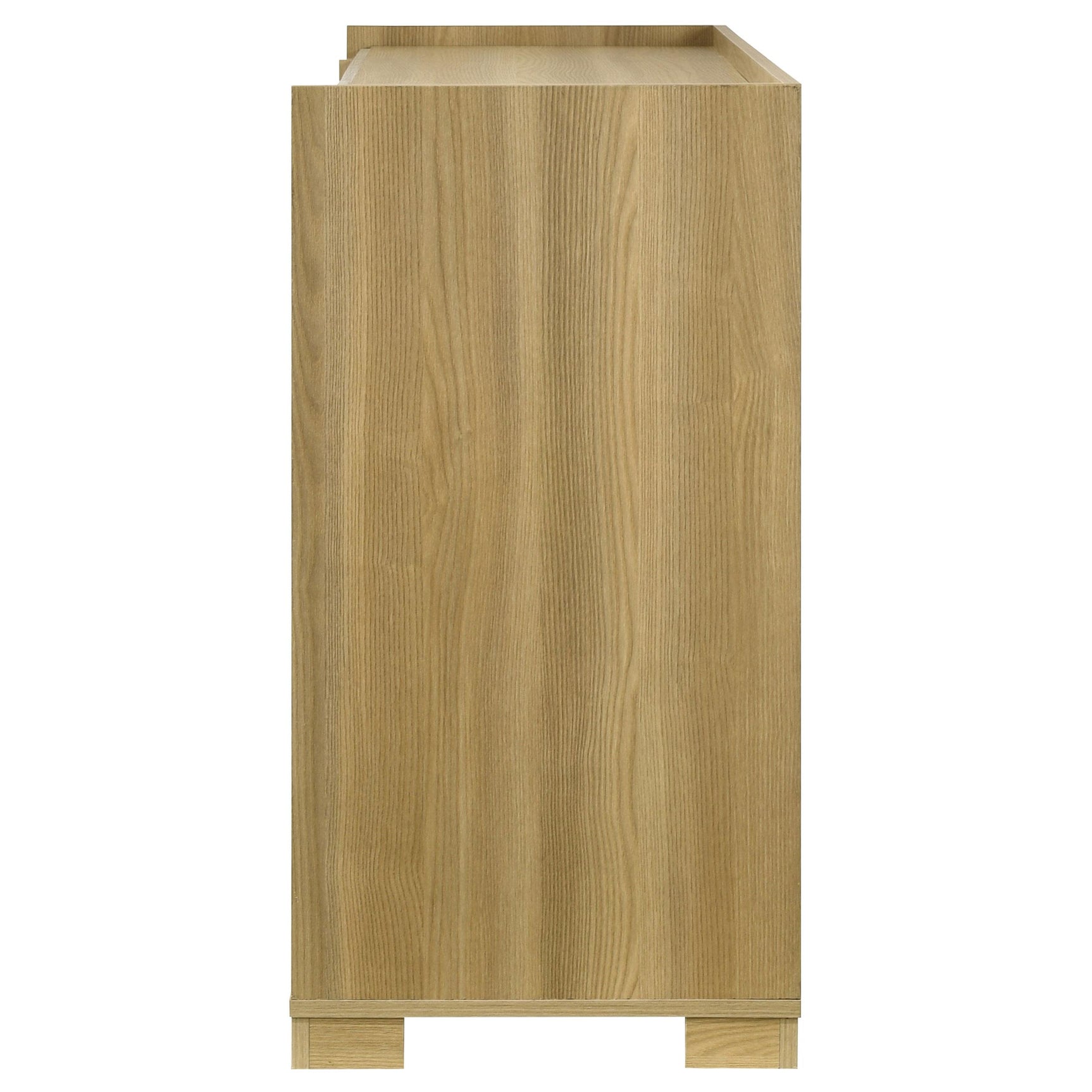 Close-up of vertical hardware on Hyland dresser drawer