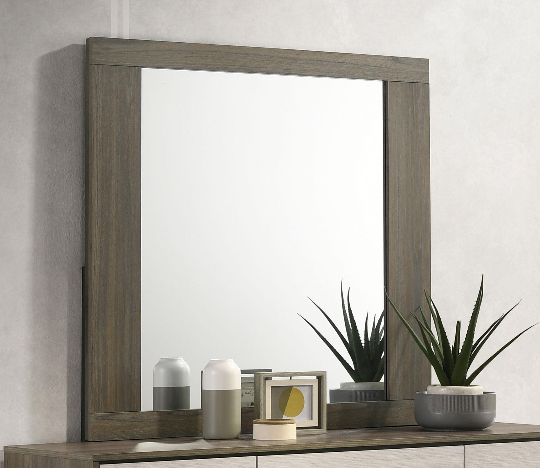 Fenwick Dresser Mirror close-up of frame corner