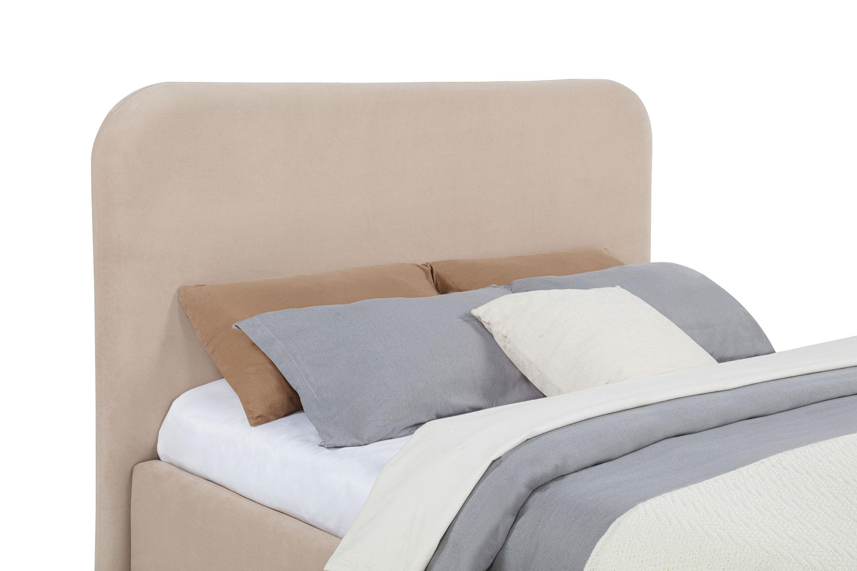 Spacious storage compartment open under bed