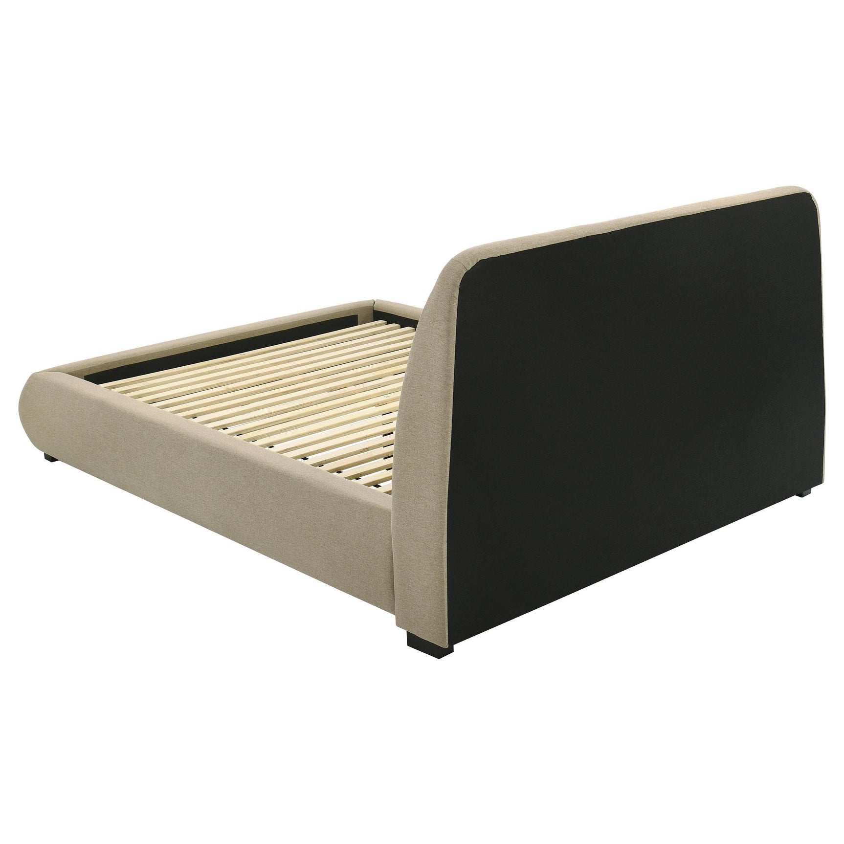 Mokena Bed corner detail