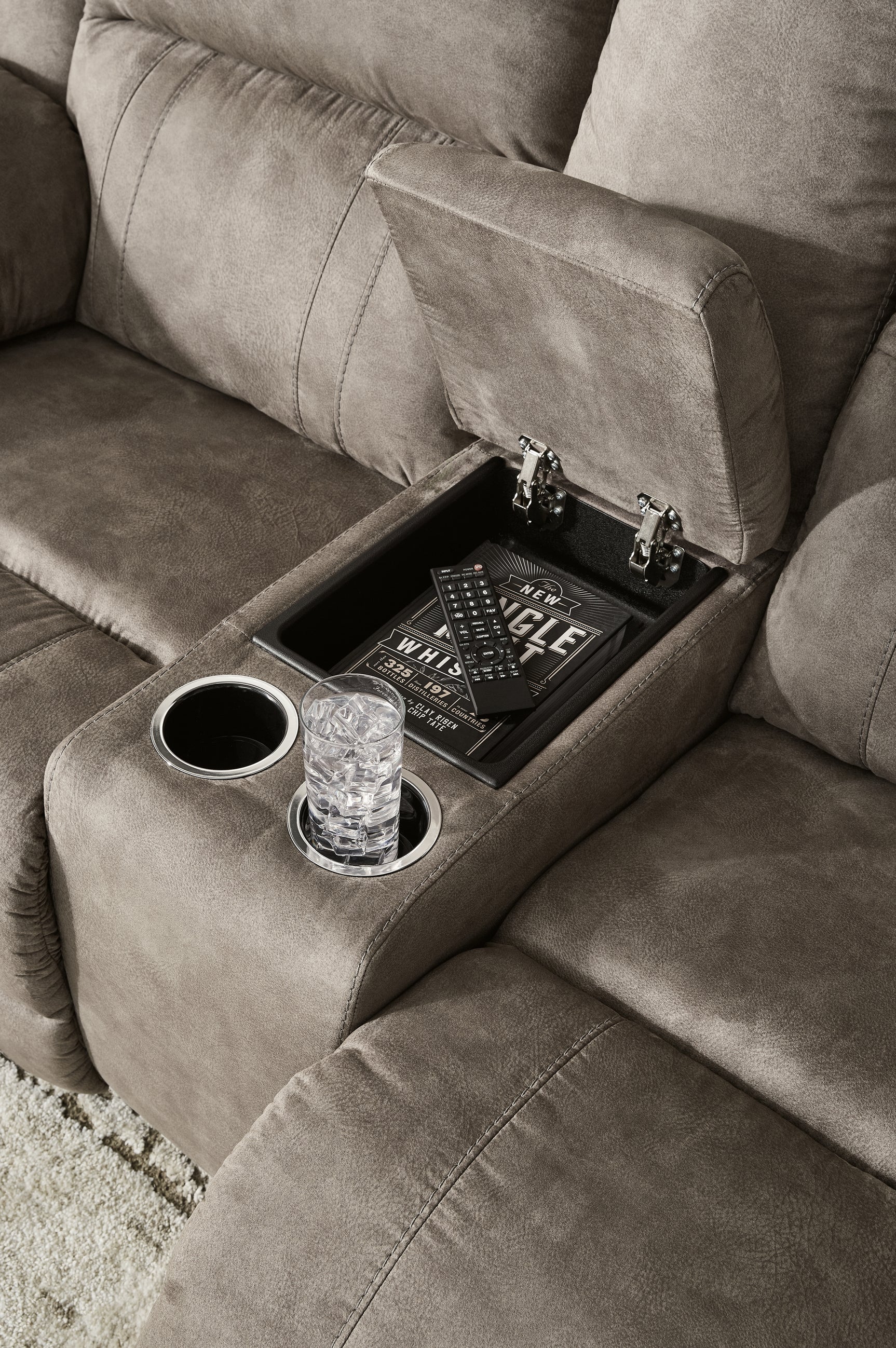 Laresview Reclining Loveseat center console detail