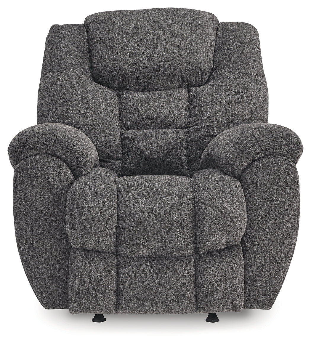 Head-on front view of Foreside Recliner