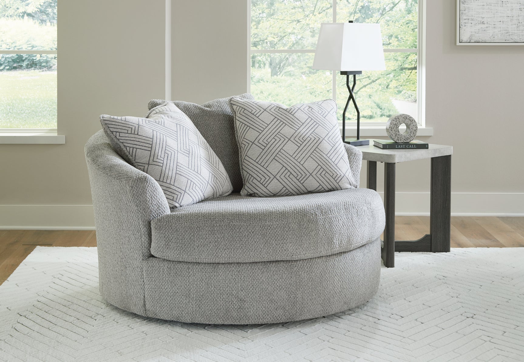 Casselbury Chair and Ottoman styling image