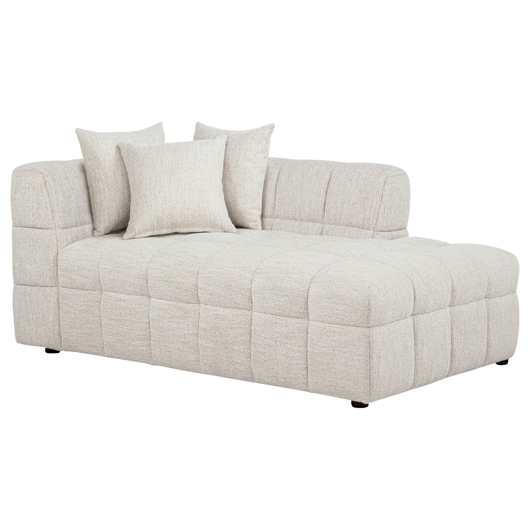 Living room setting with Amara sectional sofa