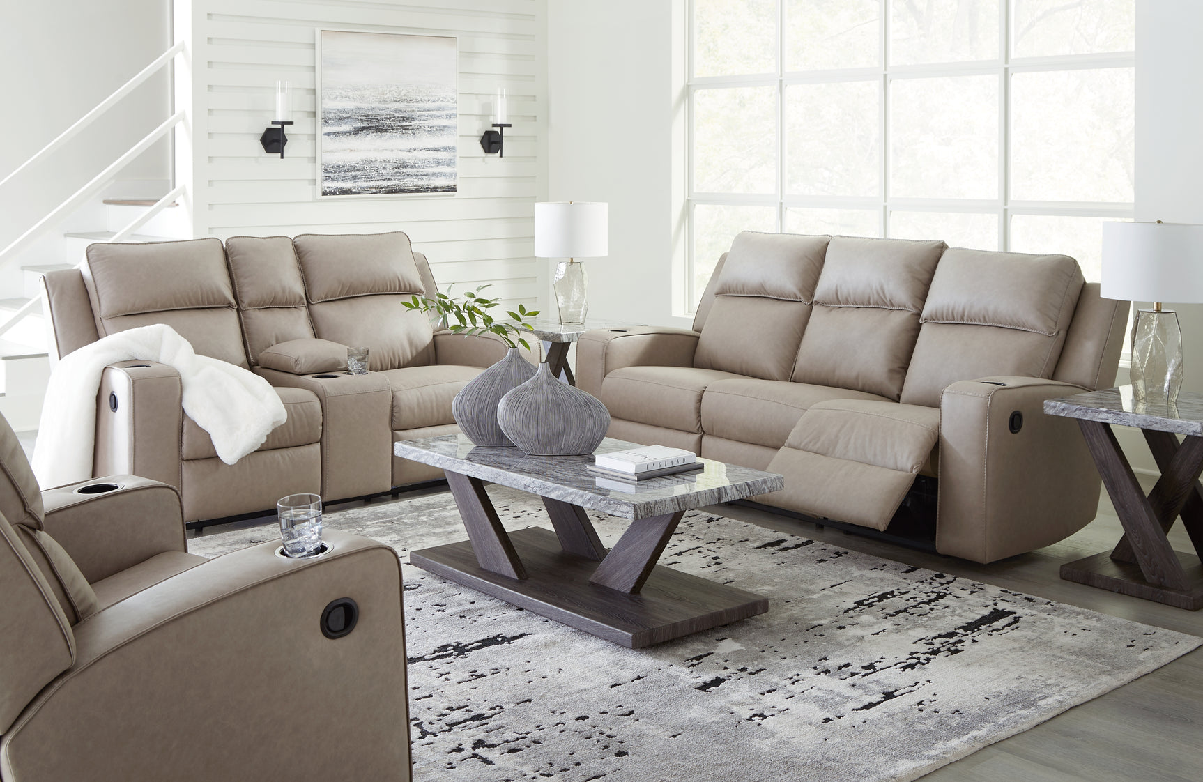 Lavenhorne Pebble loveseat side angle