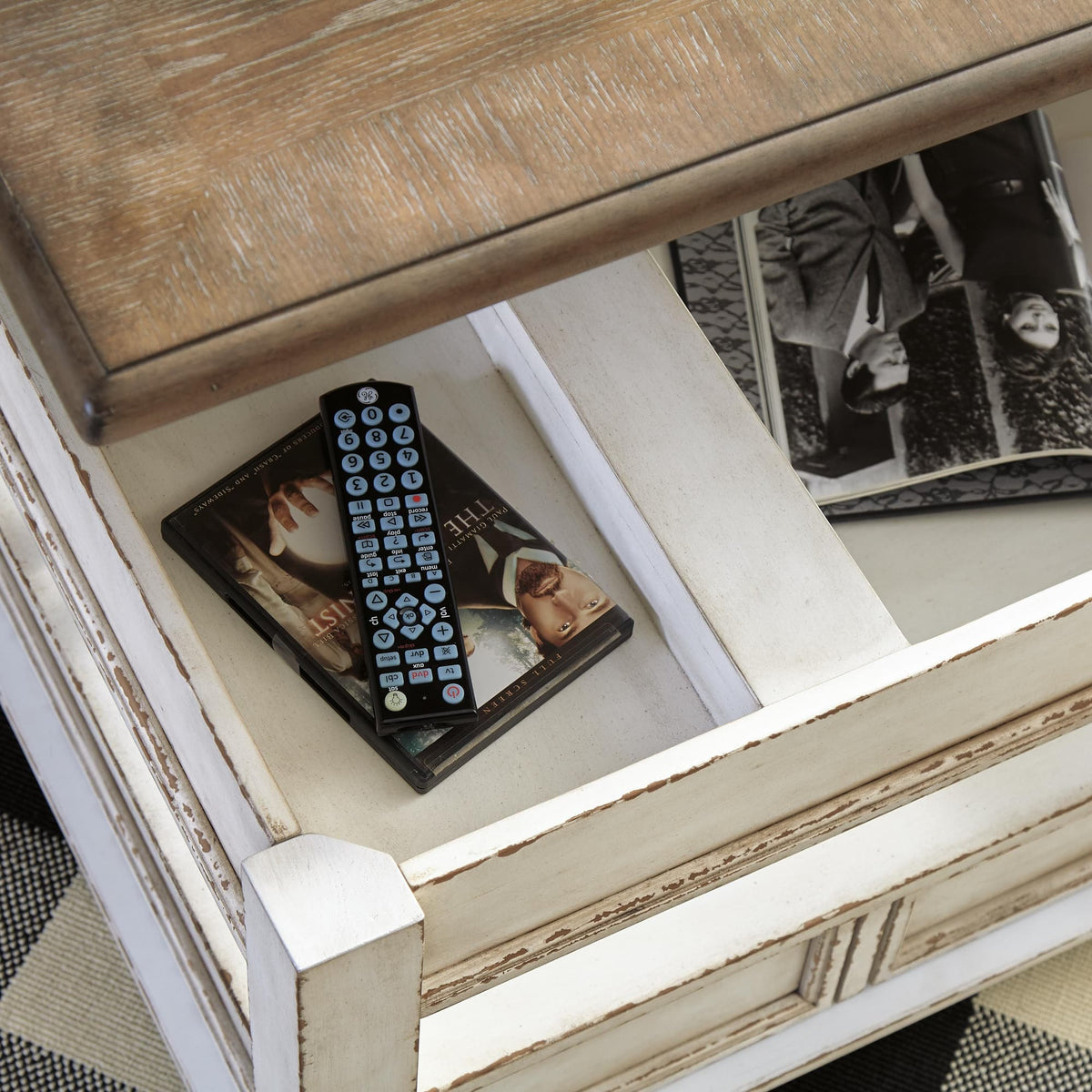Realyn White/Brown Coffee Table with 1 End Table — detail view