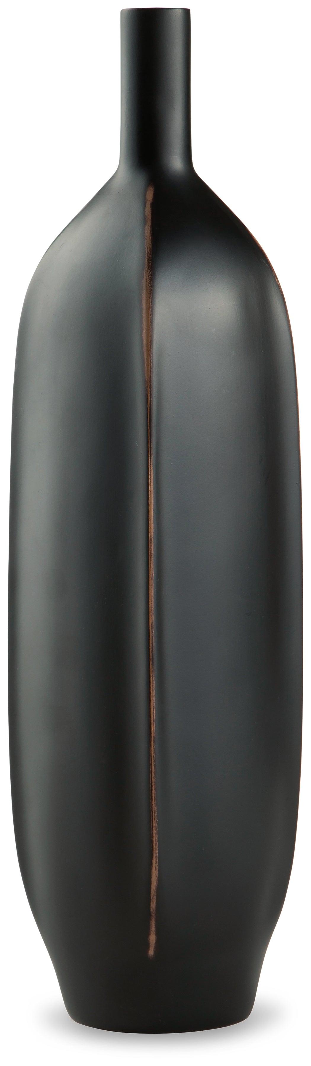 Rhaveney Vases detail showing finish and texture
