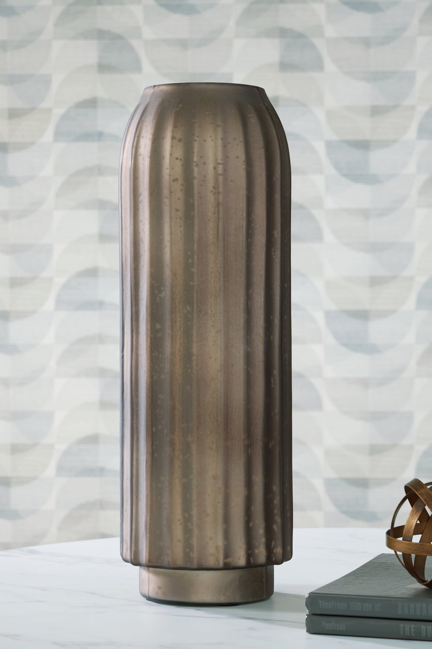 Briarcott vase scale with decorative items