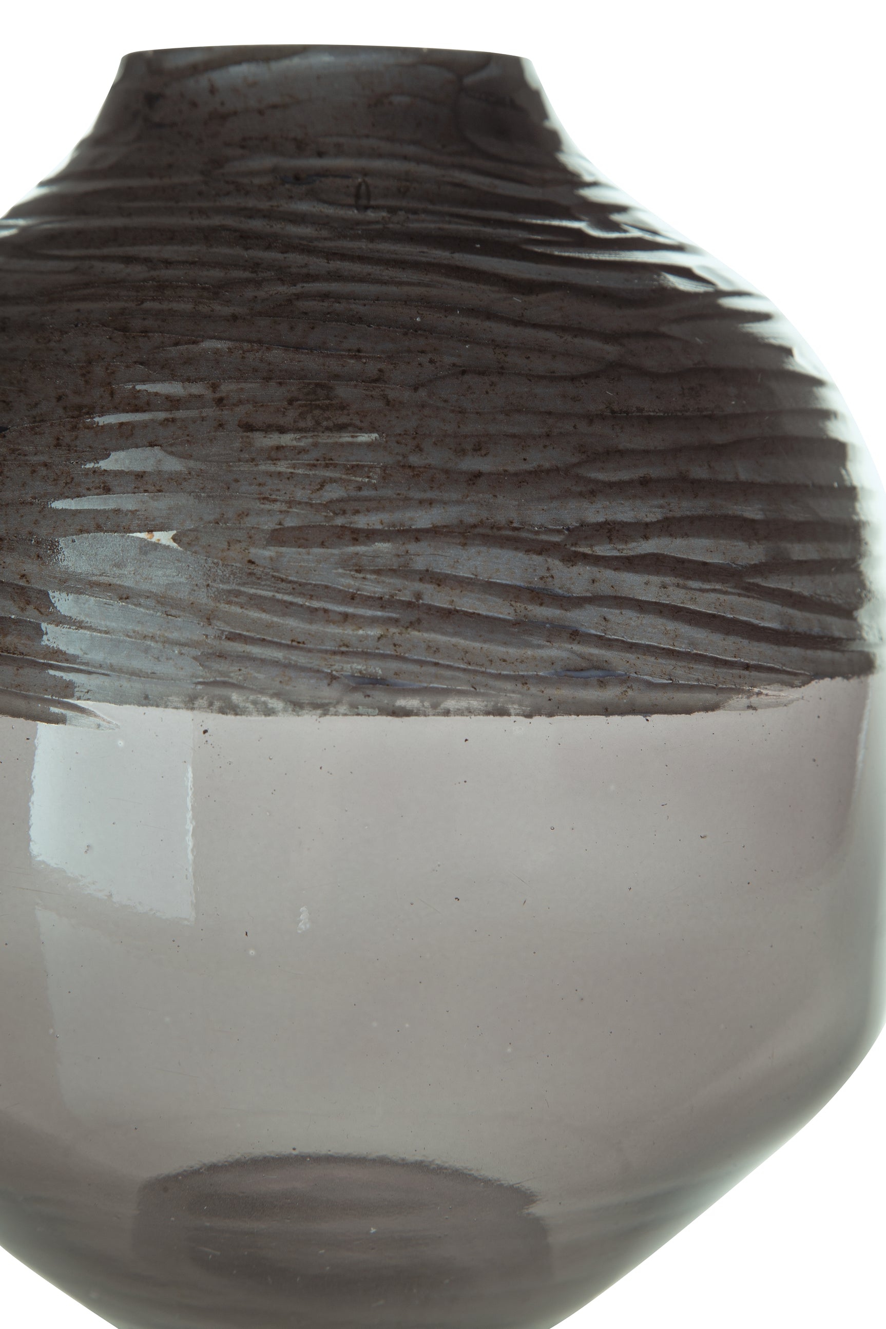 Harpwick Vase showing round shape and finish