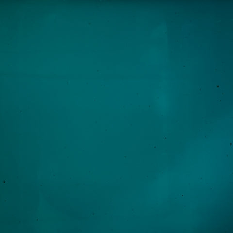 Inisland teal vase finish detail