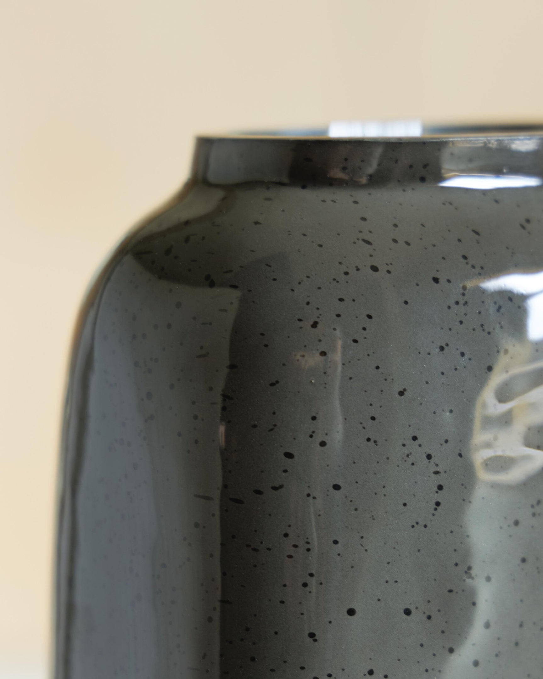 Kierlain Vase swatch color representation