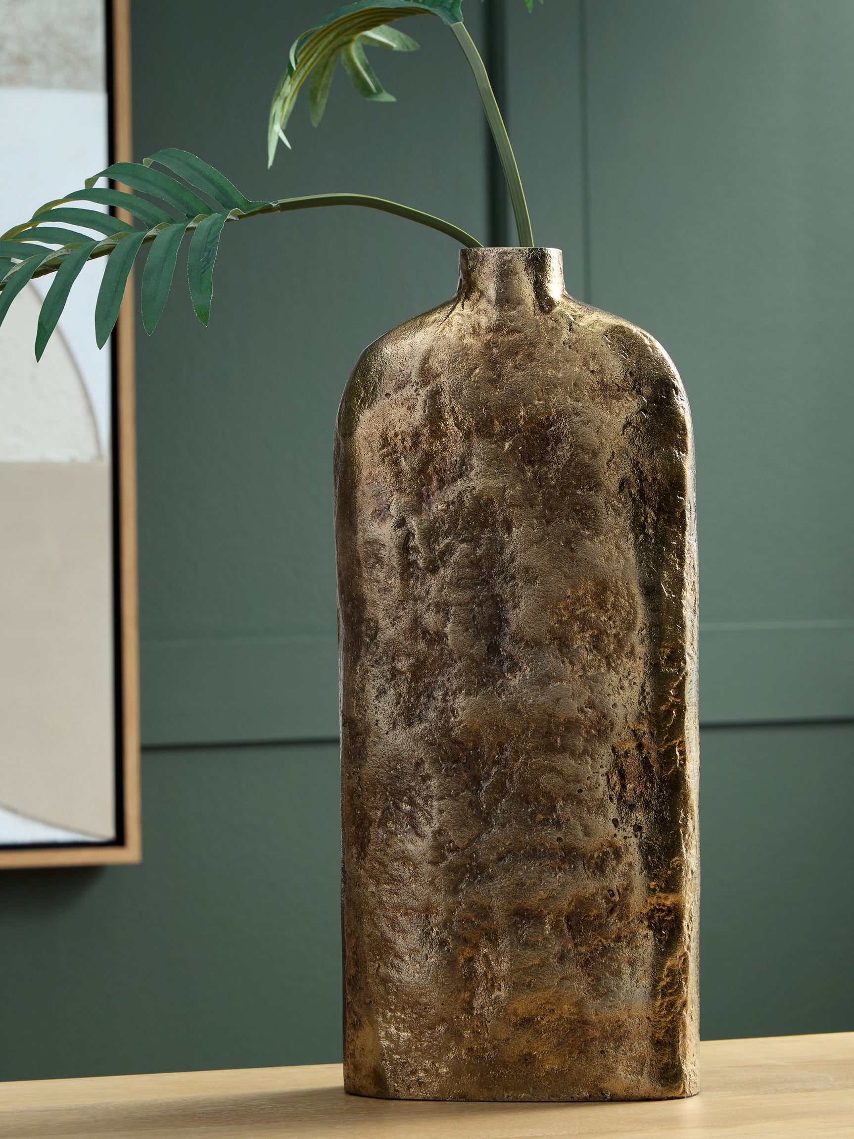 Wallmond Larger Twin Vase front view