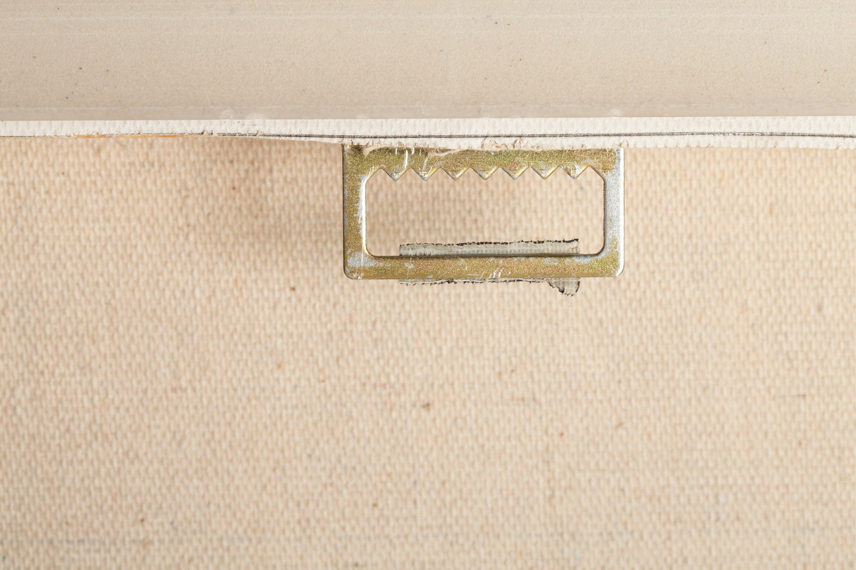 Daxonport gray taupe wall art sawtooth bracket hanging detail