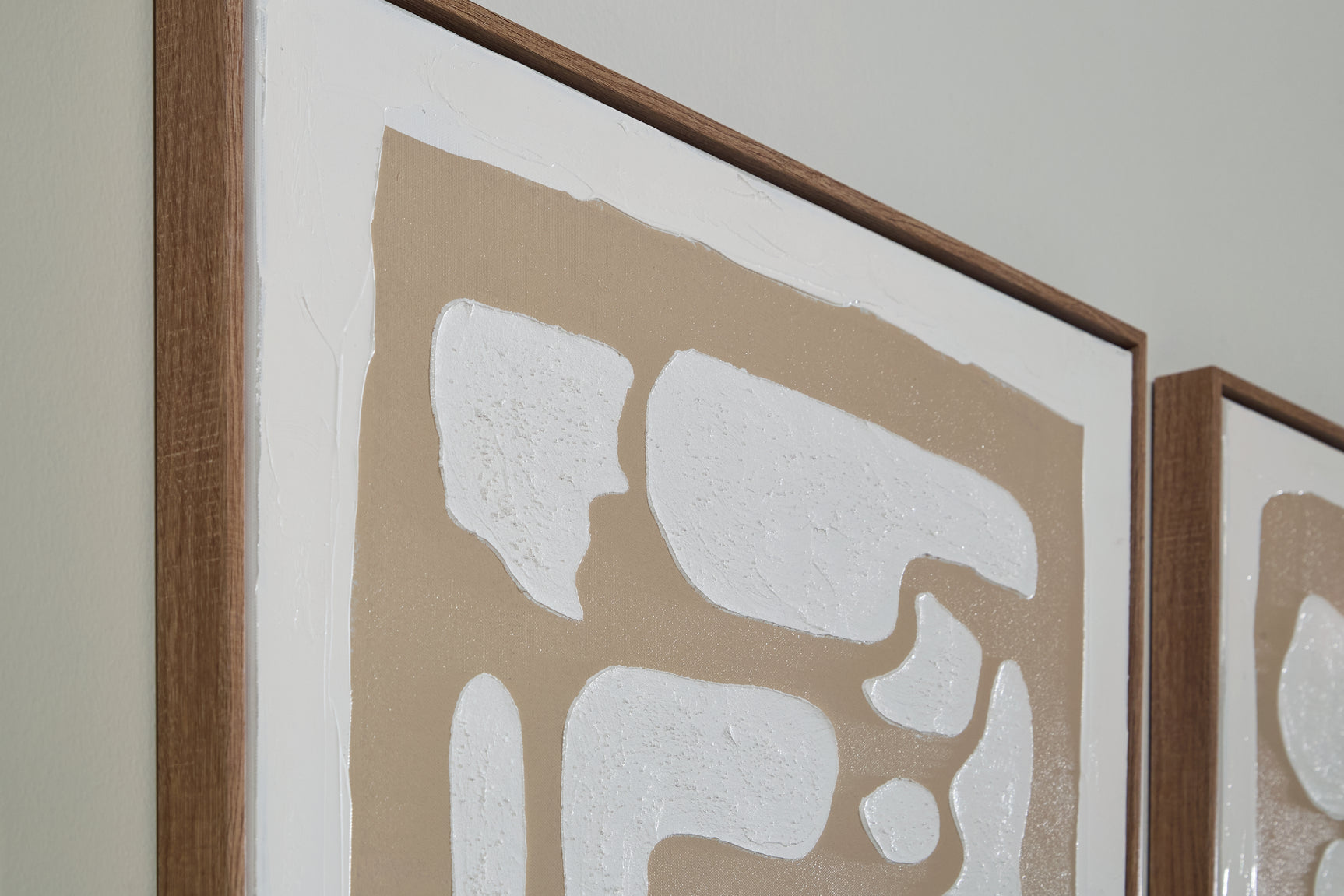 Waldett Beige/White Wall Art (Set of 2)