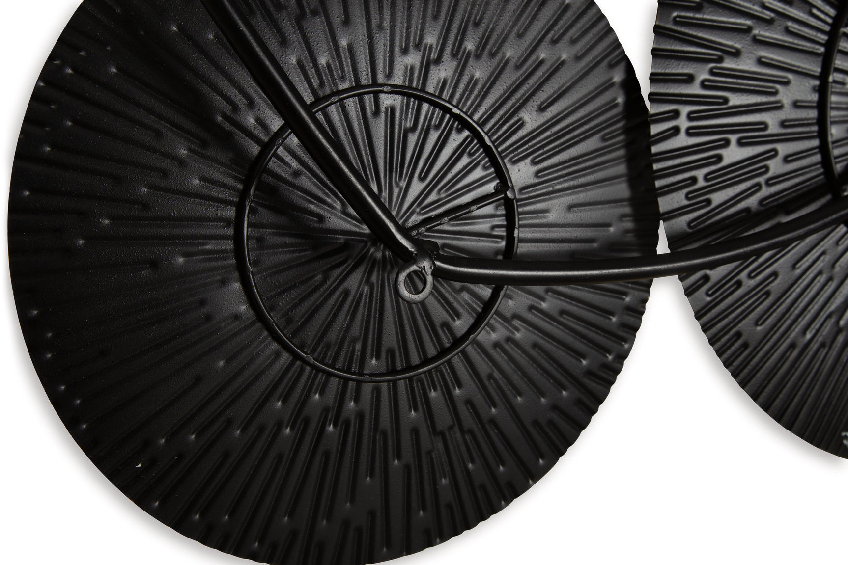 Back detail of Rhetlen Wall Decor hanging hardware
