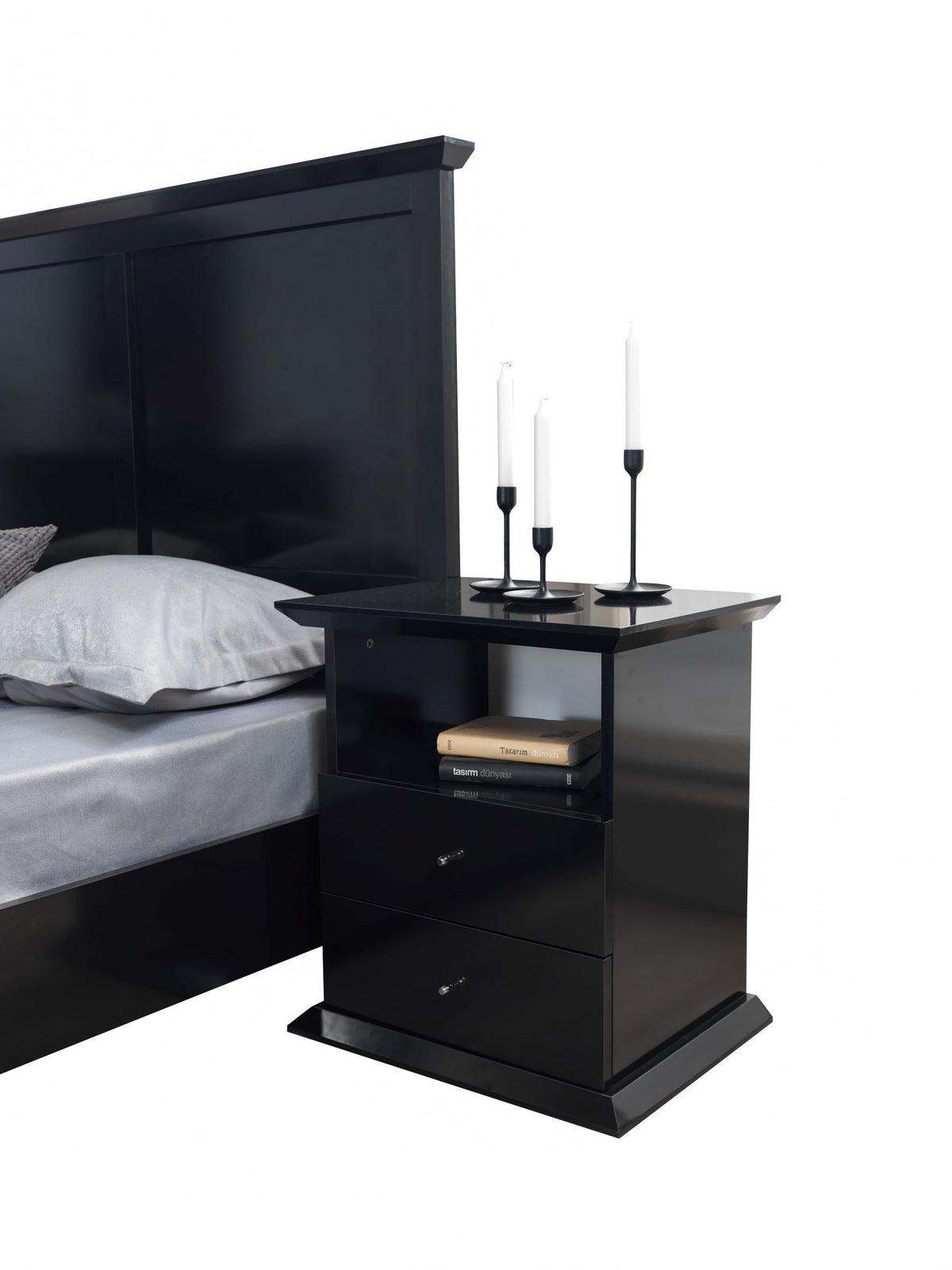 bedroom view of Natalie Black 4-Piece Queen Bedroom Set bed