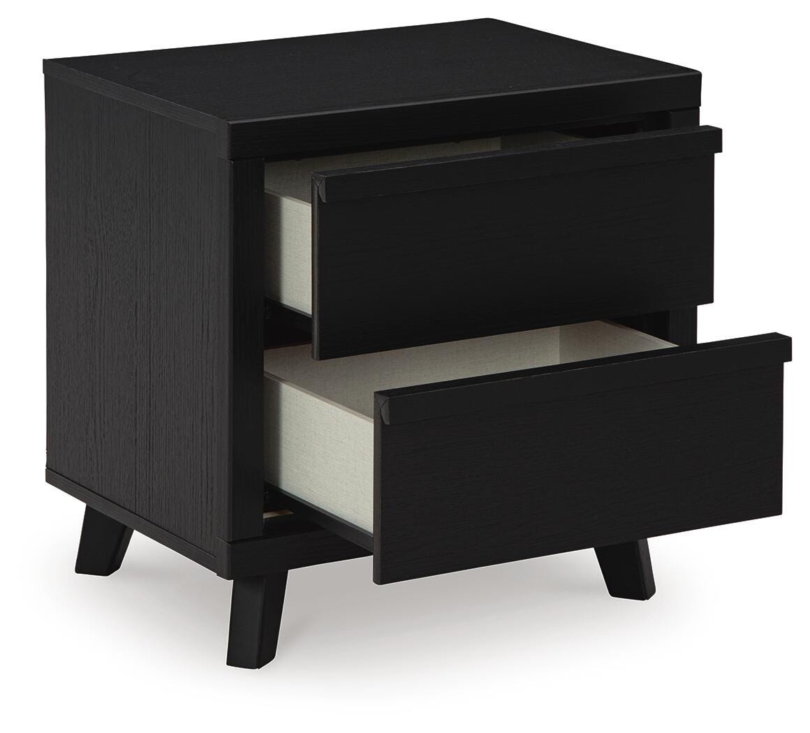 Danziar Black Panel Bedroom Set angled view