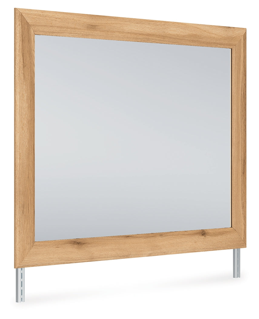 Aleaport traditional bedroom mirror side angle