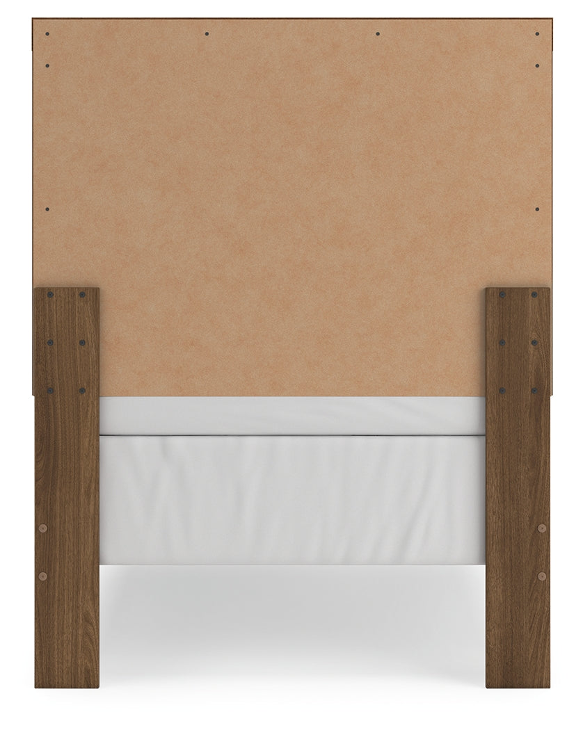 Broachmyn Auburn Twin Panel Bed