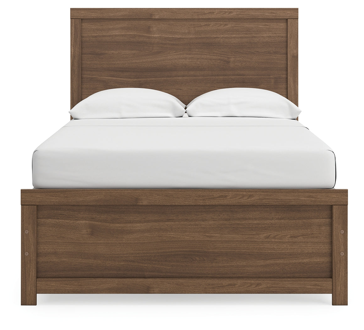Broachmyn bed footboard close-up