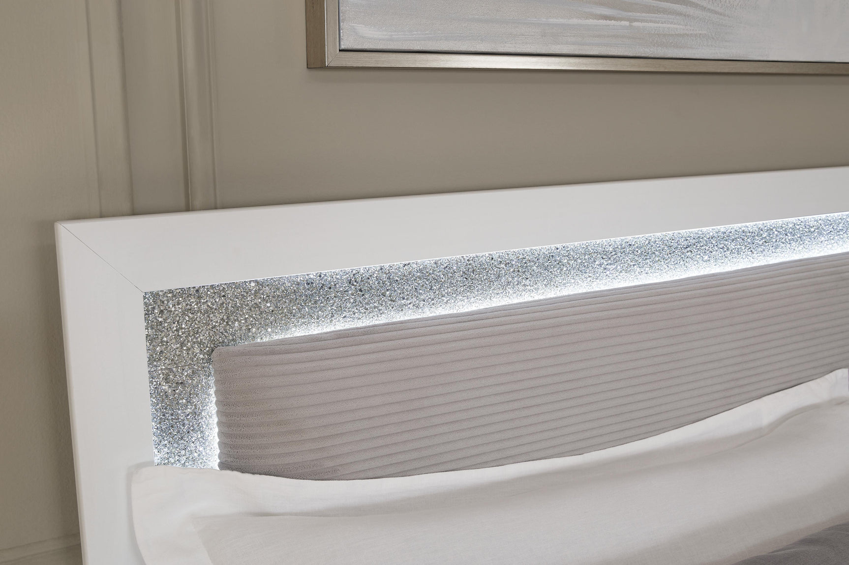 LED lighting control on Maeling King Panel Bed