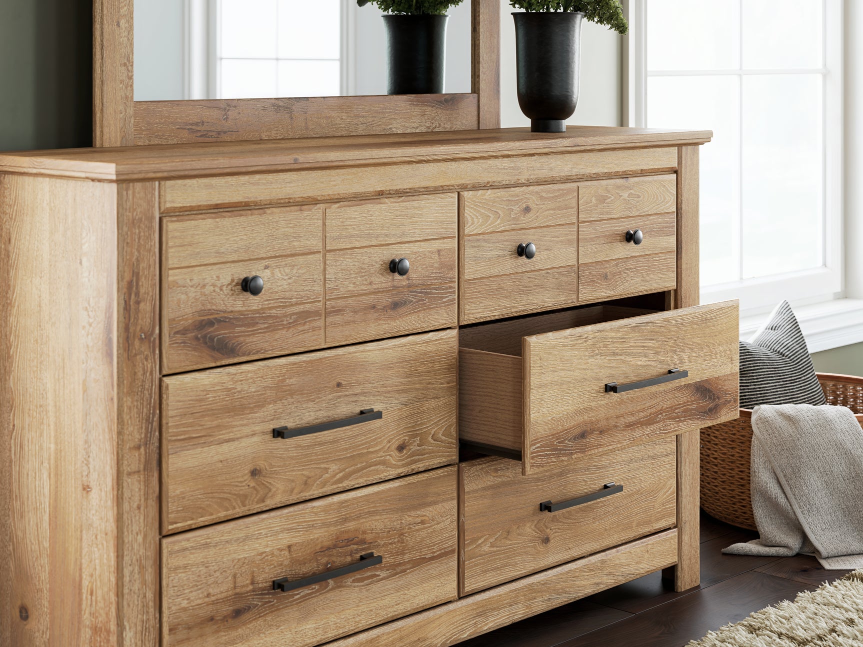 Makidern dresser and mirror showing top surface