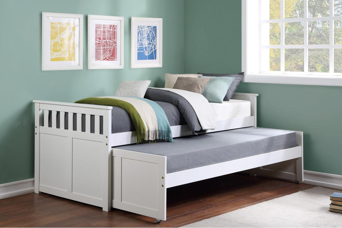 Galen White Twin Over Twin Daybed in Youth Bedroom