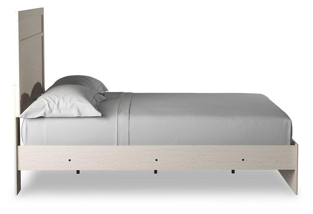 Front view of Stelsie White Queen Panel Bed head-on in white finish