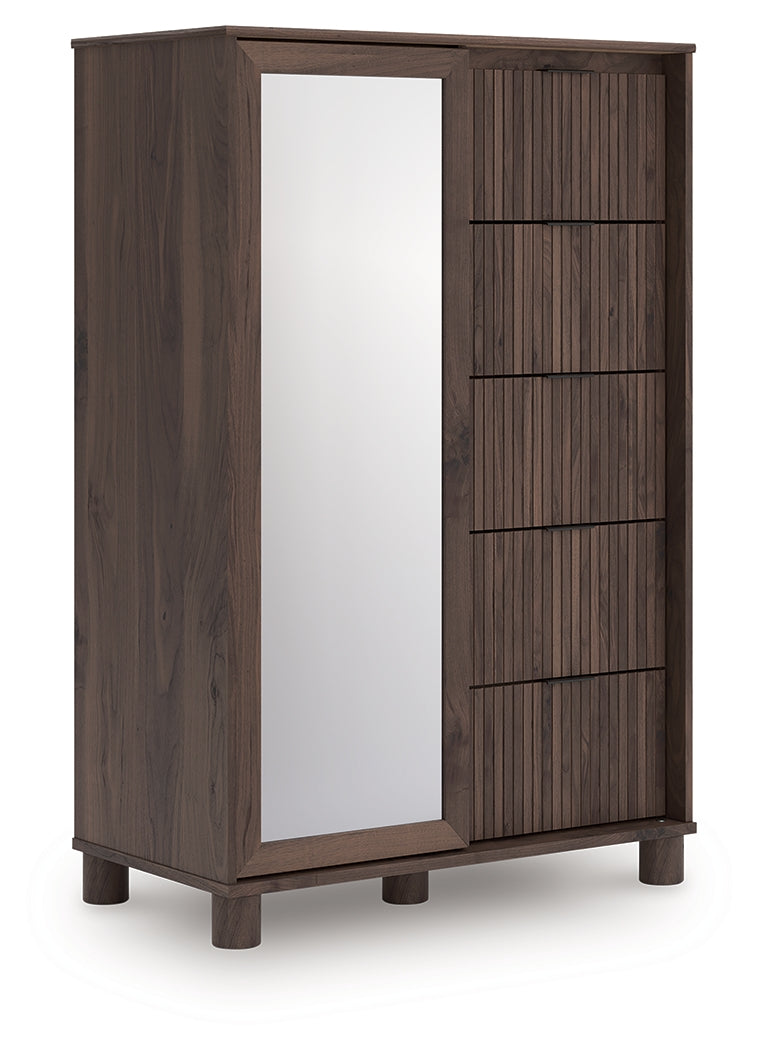 Pamytta Dressing Chest angled view