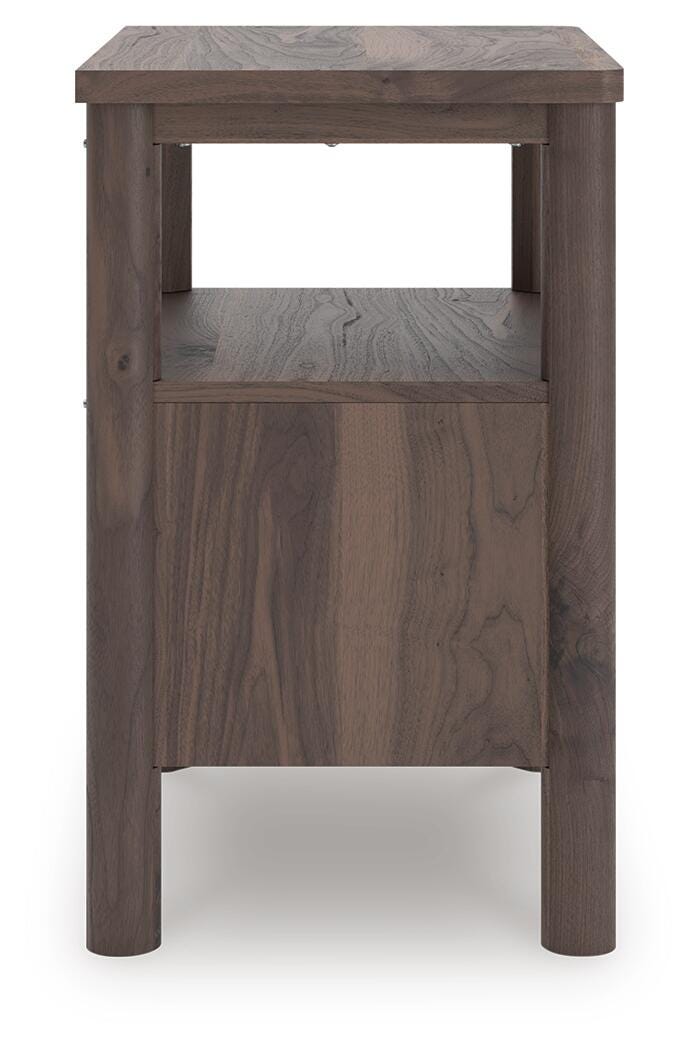 Pamytta Brown Panel Bedroom Set view 19