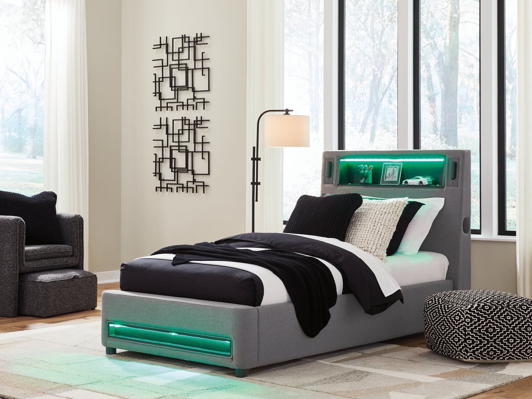 Verishaw Bed LED lighting green illumination close-up