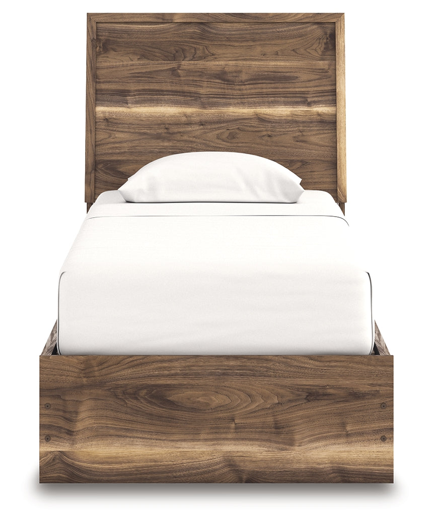 Footboard and storage drawer detail