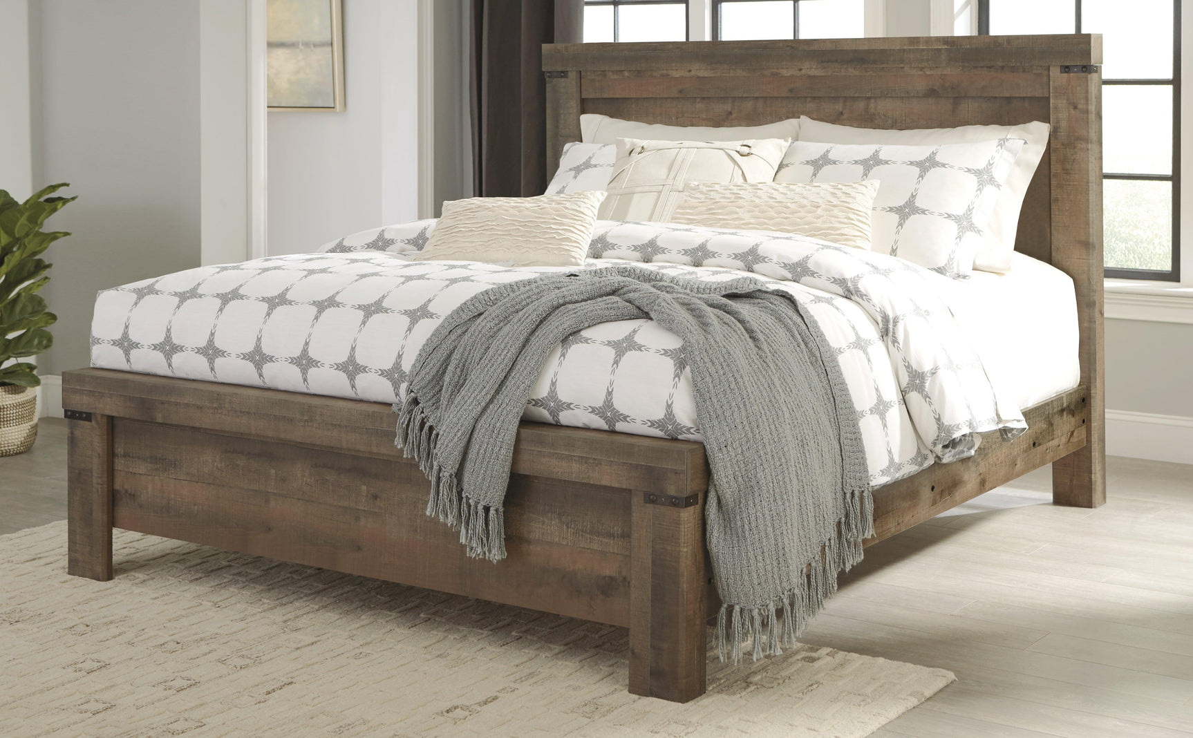 Trinell King Panel Bed side profile