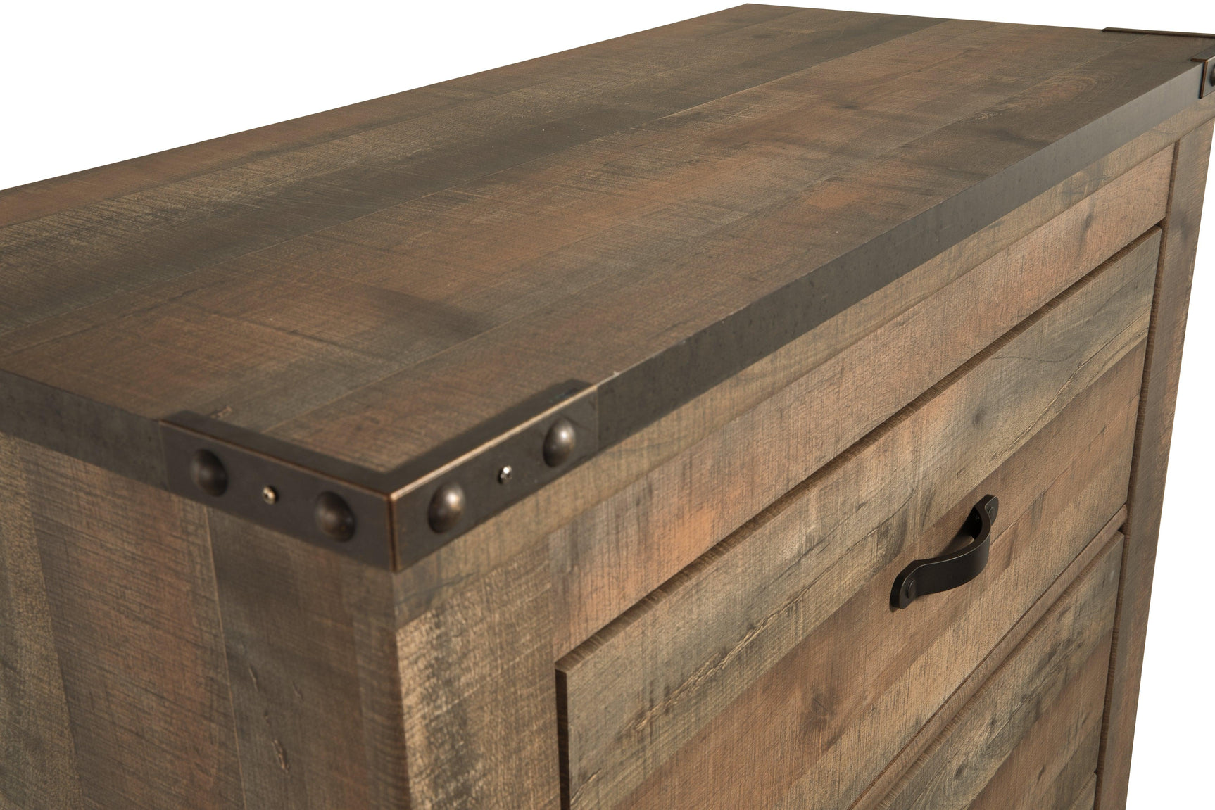 Trinell Chest front with lighting angle