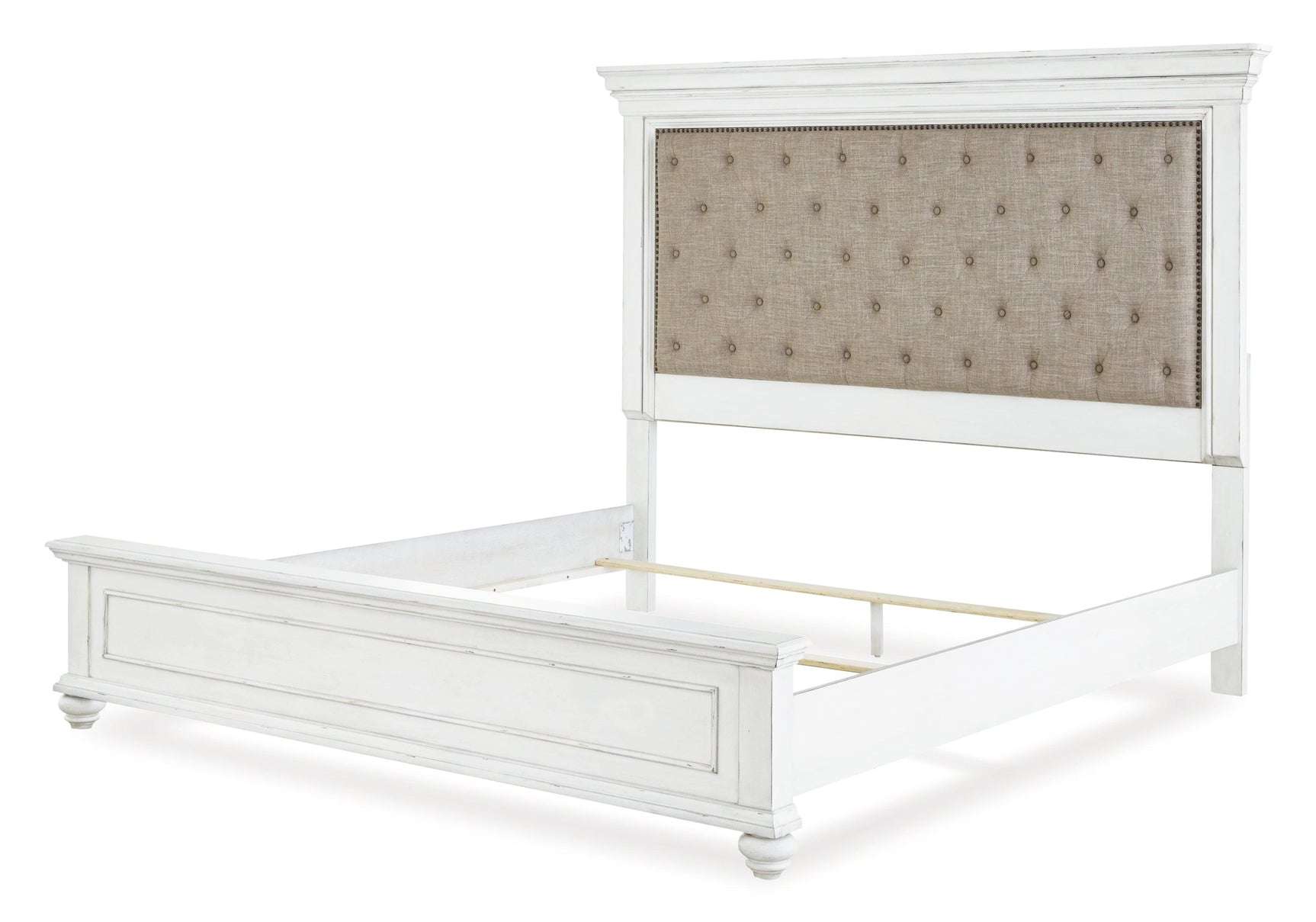Side view of Kanwyn Queen Panel Bed