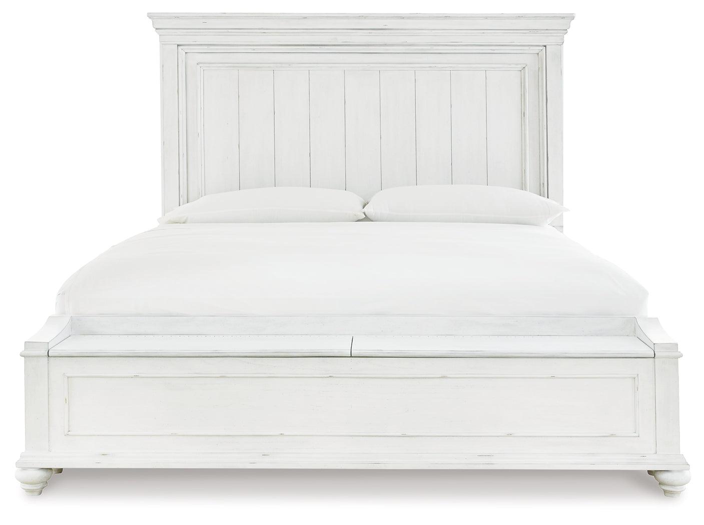 Kanwyn Whitewash Queen Panel Bed with bench footboard detail