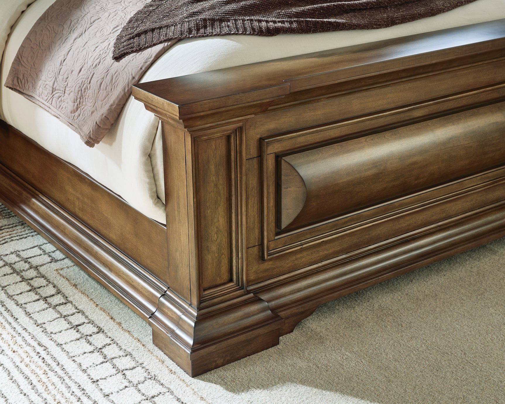 Close-up of footboard details on Frantanna bed