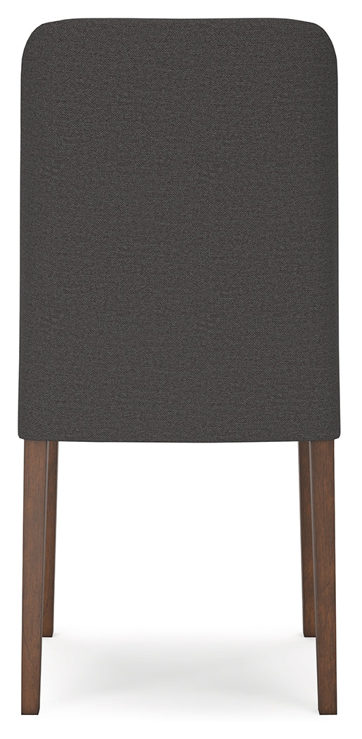 Lyncott dining set angled view