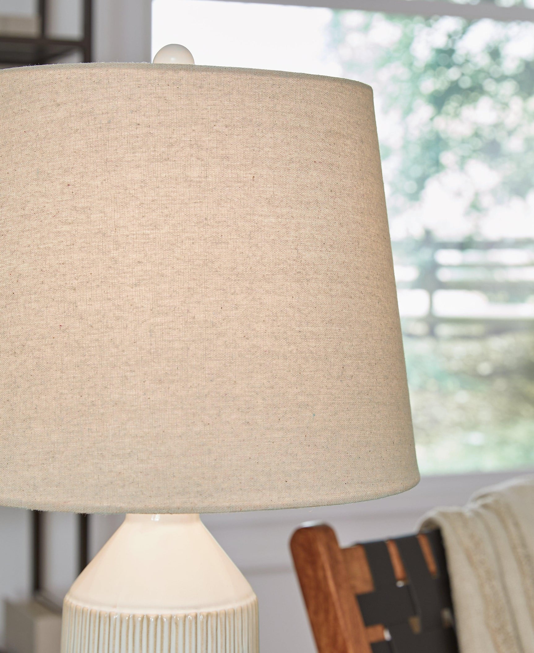 Willport Off White Table Lamp (Set Of 2) - Ella Furniture