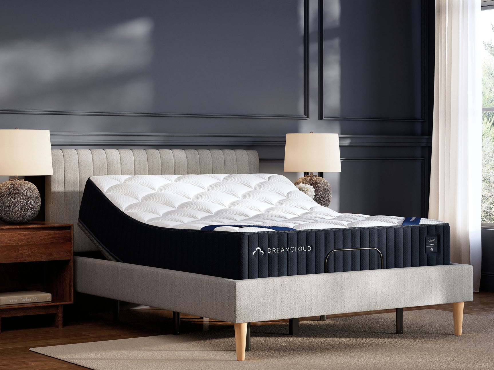 DreamCloud Classic Hybrid White Queen Mattress