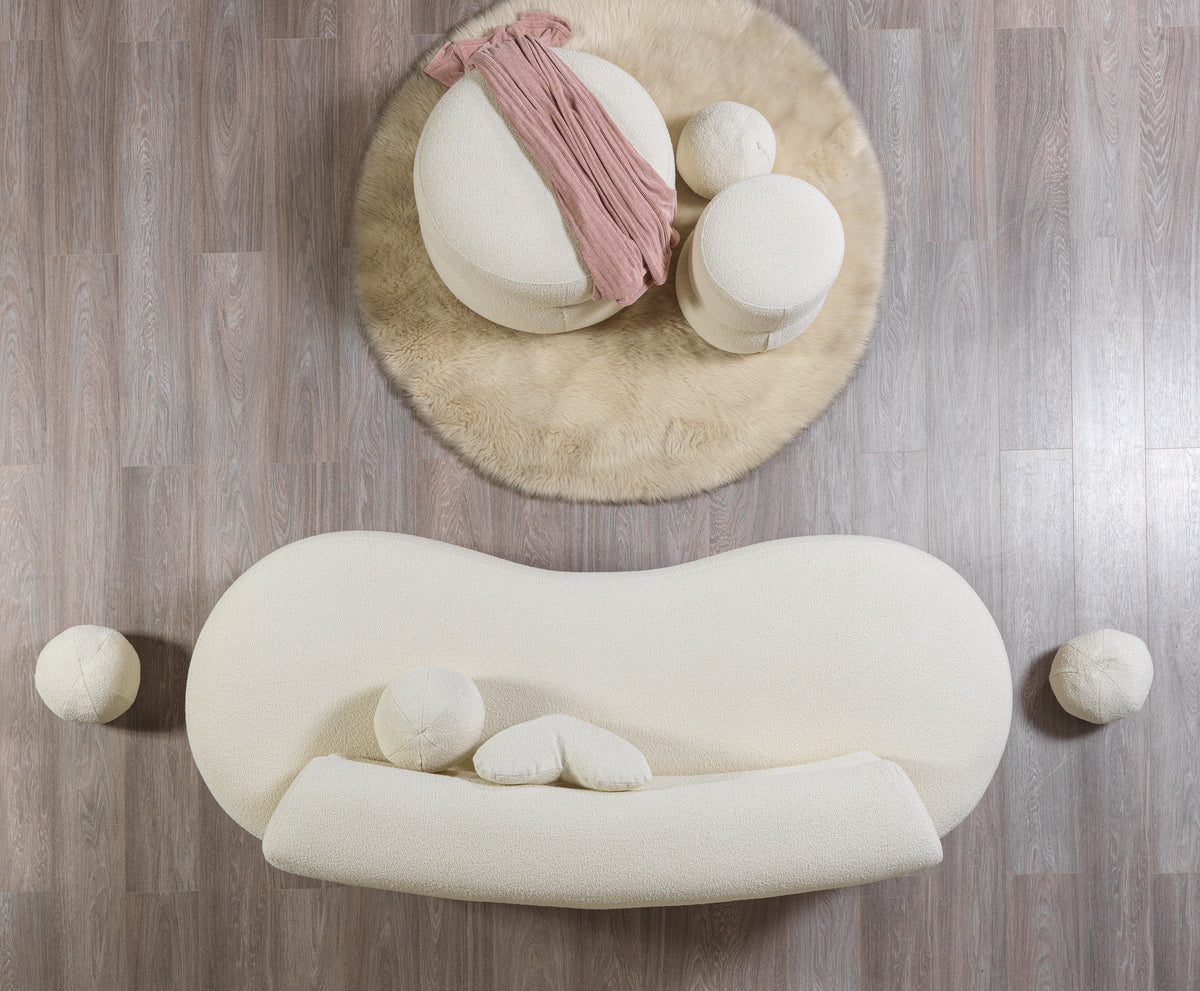 Larissa loveseat seat cushion detail