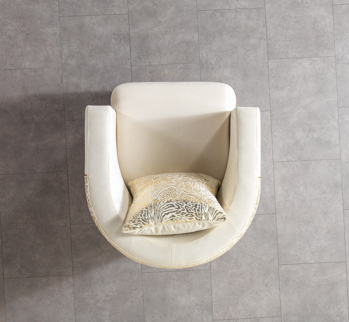Belly Ivory Velvet Chair