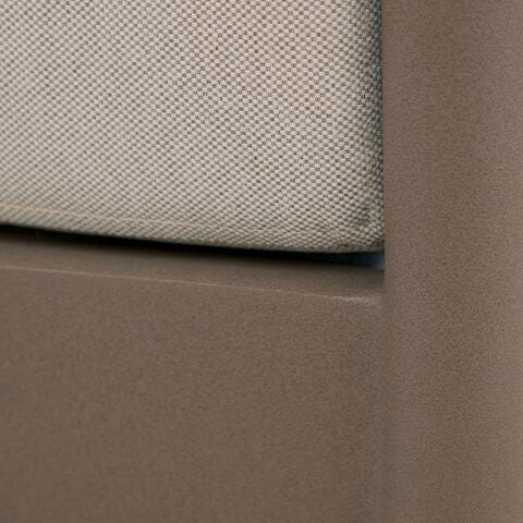 Bluff Trail Beige Outdoor Love/Chairs/Tables Set (Set of 5) finish detail