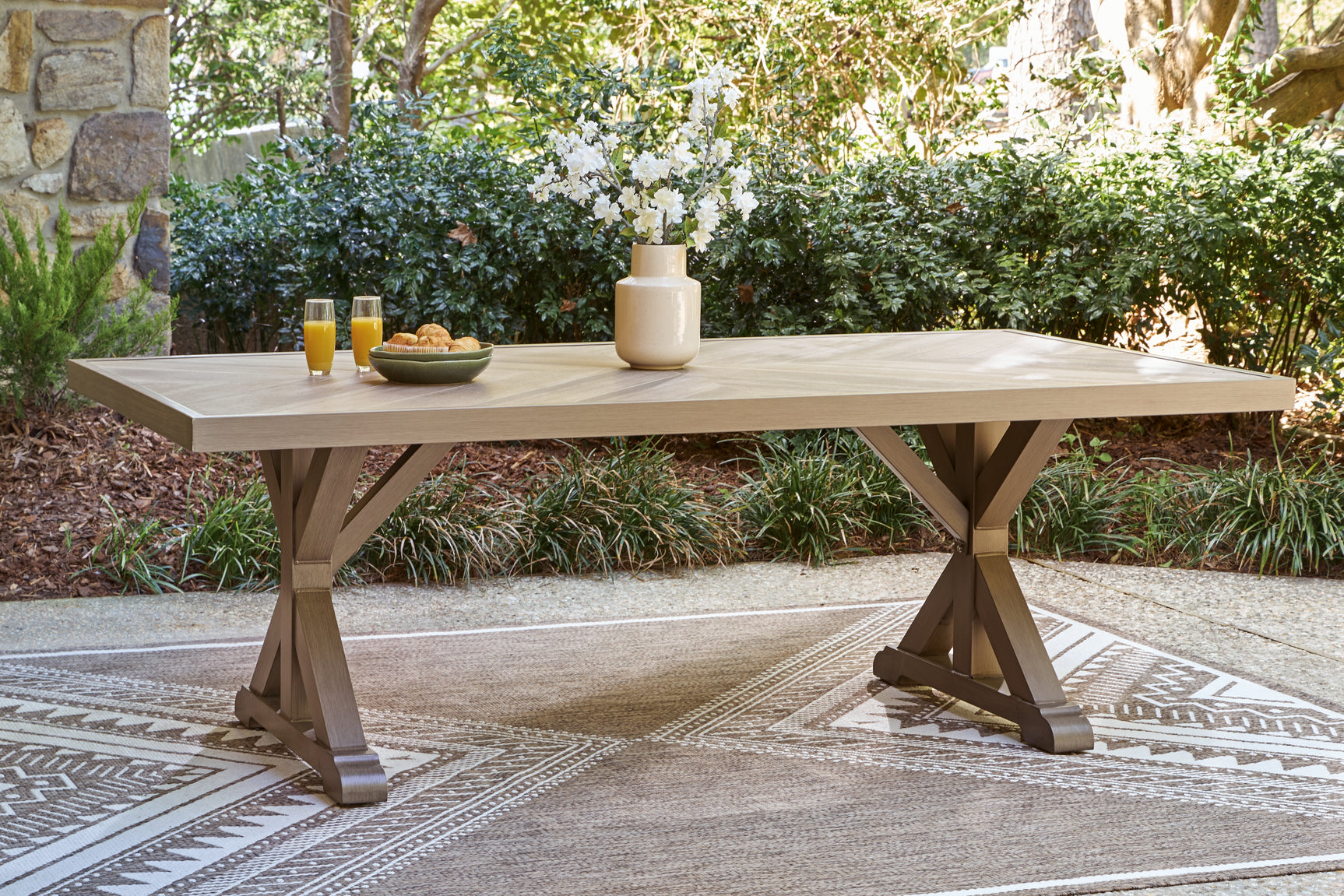 Laguna Beige Heights table set top view